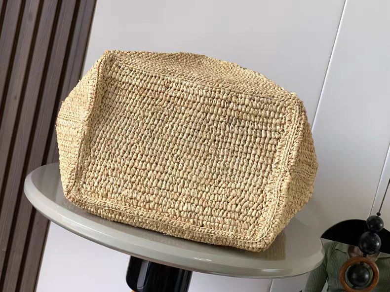 LOEWE Puzzle Fold M size